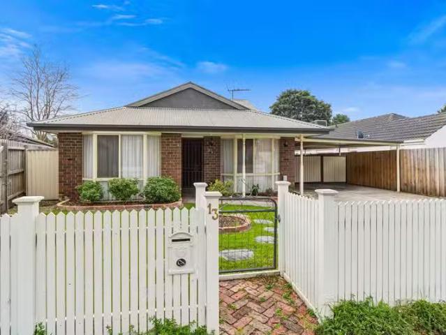 Just in! 3 BR 13 Greenslopes Drive, Carrum Downs, VIC 3201 H.
