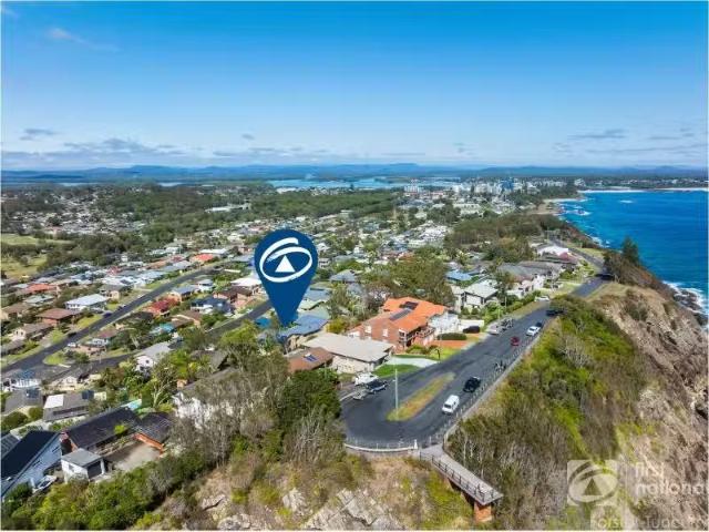 Cozy 3 BR 1/3 Michele Crescent, Forster Townhouse for rent Li.