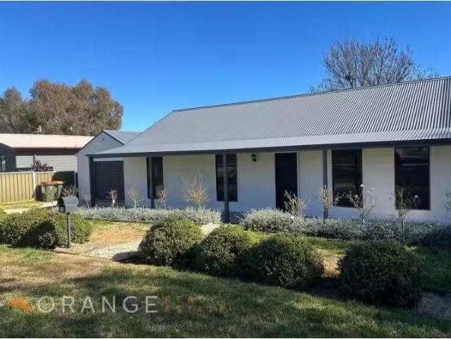 Rental! 3 BR 13 Stabback Street, Millthorpe House for rent Li.