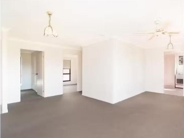For Rent! 3 BR 10 Riverview Avenue, BALLINA House for rent Li.