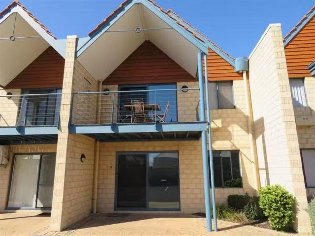 Cozy 3 BR 11/19 Spinnaker Boulevard, GEOGRAPHE, WA 6280 Unit.