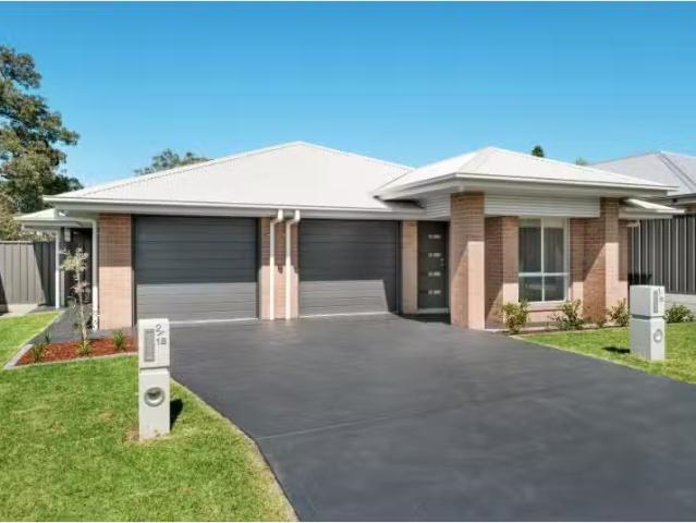 Deal! 3 BR 1/18 Silver Gum Cct, Edgeworth Townhouse for rent.