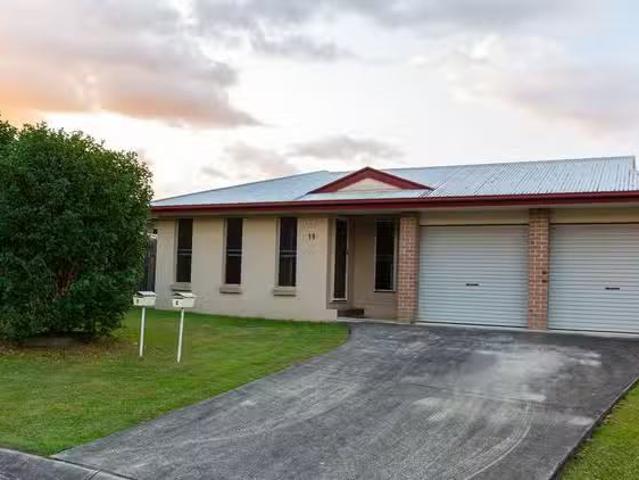 Cozy 3 BR 1/19 Fairlie Court, Kallangur, QLD 4503 House for.