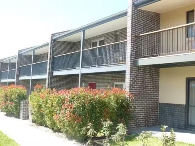Cozy 3 BR 11 Boulevard Place, TAMWORTH Townhouse for rent Lis.