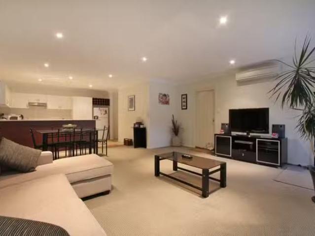 Unique 3 BR 12/122 Bong Bong Road, Horsley, NSW 2530 Villa f.