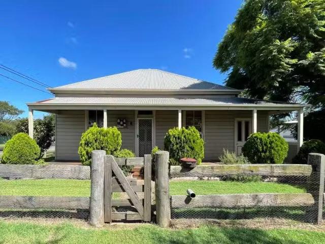 For Rent! 3 BR 12 Bridge Street, BRANXTON House for rent List.