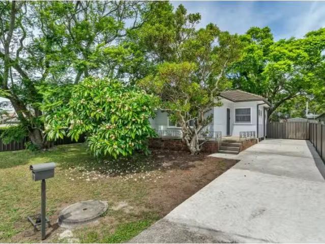 New 3 BR 12 Koona Street, Albion Park Rail House for rent Lis.