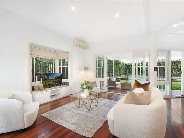 Nice 3 BR 12 Main Street, Earlwood House for rent Listed by M.