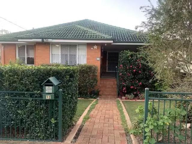 For Rent! 3 BR 12 Pevny Street, Salisbury, QLD 4107
