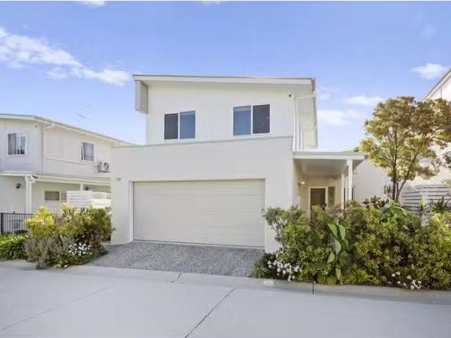 Rental! 3 BR 13/25 Salt Water Crescent, Kingscliff Apartment f.