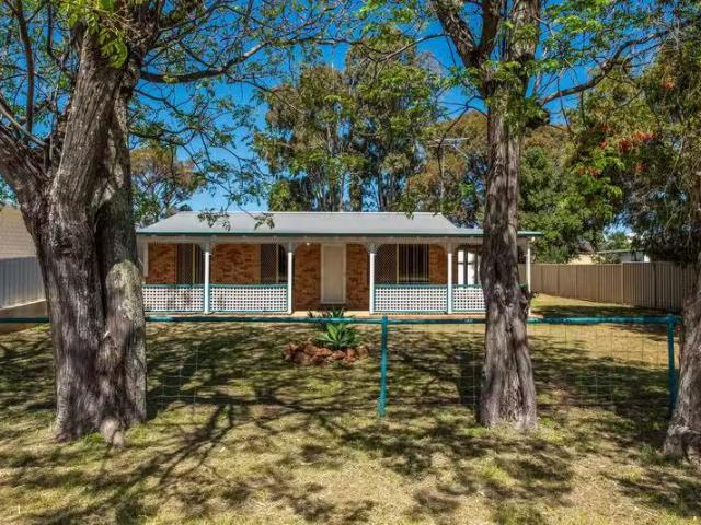 Charming 3 BR 17 Olive Road, FALCON, WA 6210 House for Rent