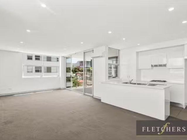 For Rent! 3 BR 141/30 Gladstone Ave, Wollongong Apartment for.