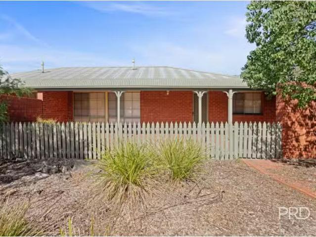 Unique 3 BR 1/41 Schipp Street, Forest Hill House for rent Li.
