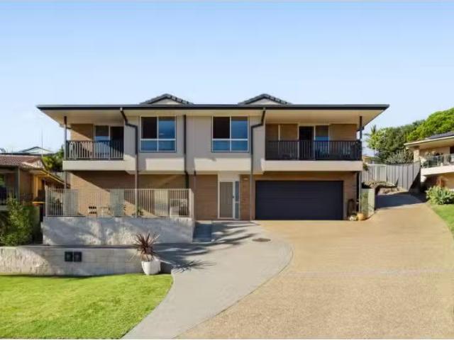 Rental! 3 BR 1/44 Honeymyrtle Drive, BANORA POINT Apartment fo.