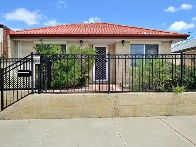 Nice 3 BR 147 Price Parkway, Bertram, WA 6167