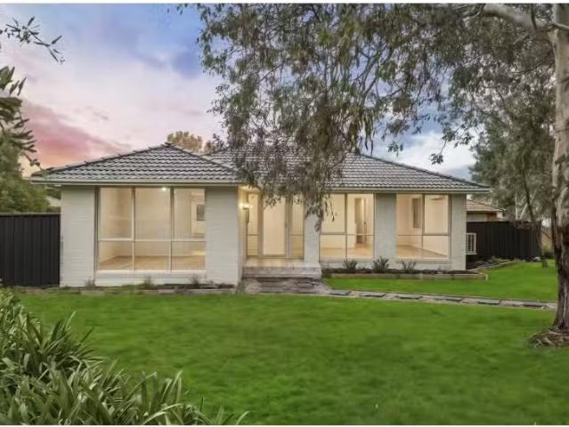 Cheap 3 BR 14 Conmurra Way, SPRINGDALE HEIGHTS House for rent.