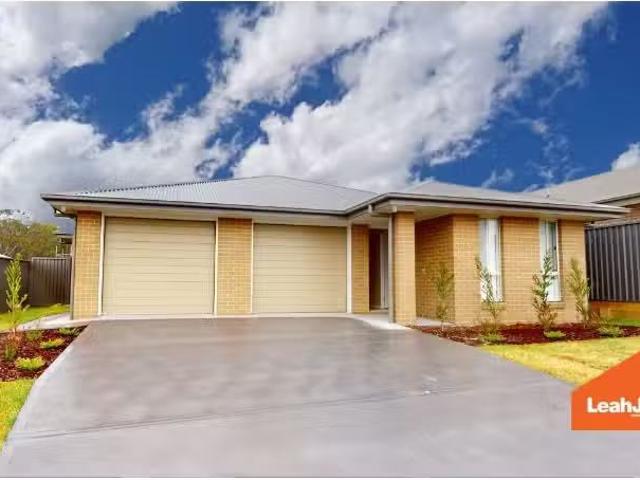 New 3 BR 1/5 Stratford Avenue, Thornton Townhouse for rent Li.