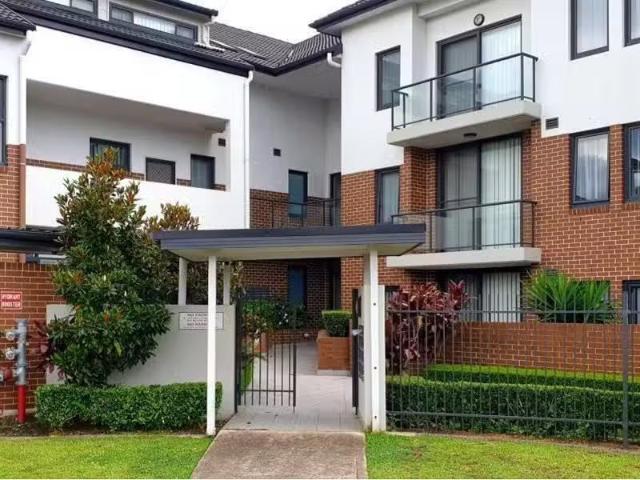 Cheap 3 BR 16/1 Parc Guell Drive, CAMPBELLTOWN Apartment for r.