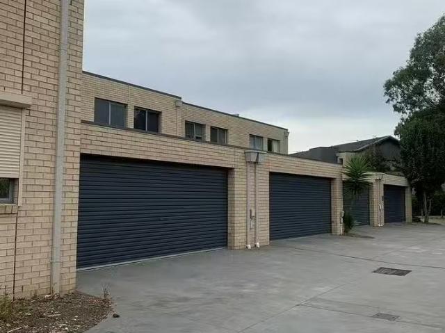 Cozy 3 BR 1/65 Pommel Crescent, Epping, VIC 3076