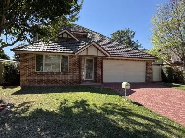 Cheap 3 BR 16 Claremont Street, Richmond Property for rent Li.