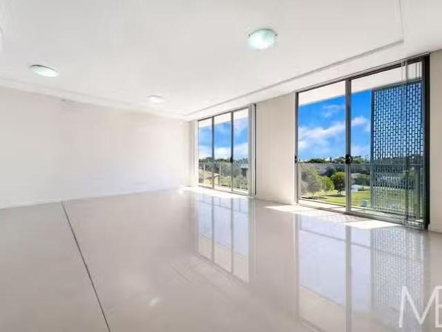 Just in! 3 BR 1807/39 Rhodes Street, Hillsdale, NSW 2036