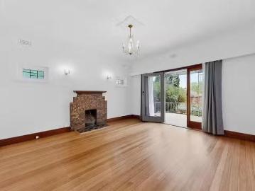 Unique 3 BR 182 Cashmere Street, Travancore, VIC 3032