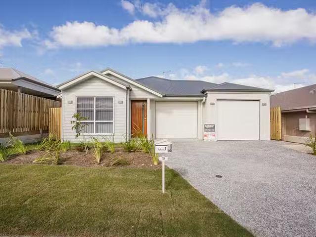 Rental! 3 BR 1/9 Sheepdog Road, Park Ridge, QLD 4125