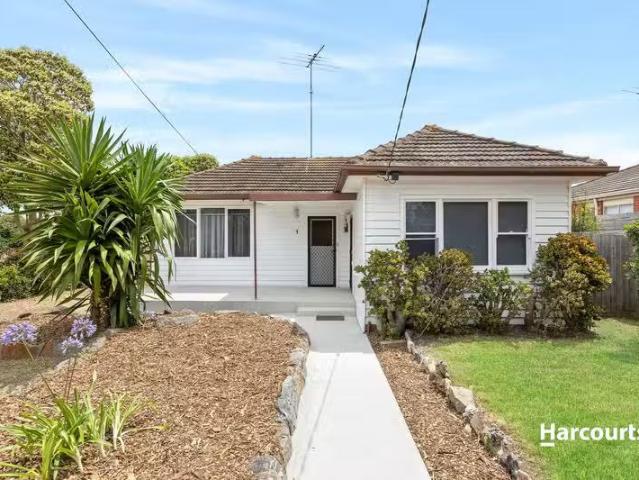 Charming 3 BR 1 Dunloe Avenue, Norlane, VIC 3214 House for R.