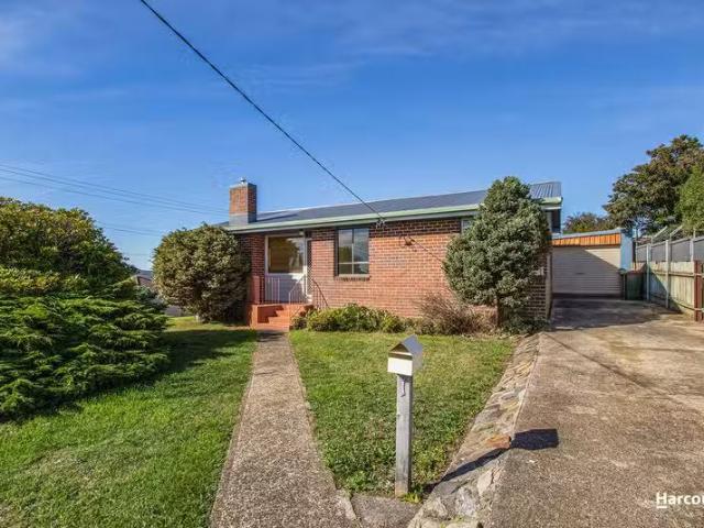 Just in! 3 BR 1 Gracie Crescent, ACTON, TAS 7320 House for R.