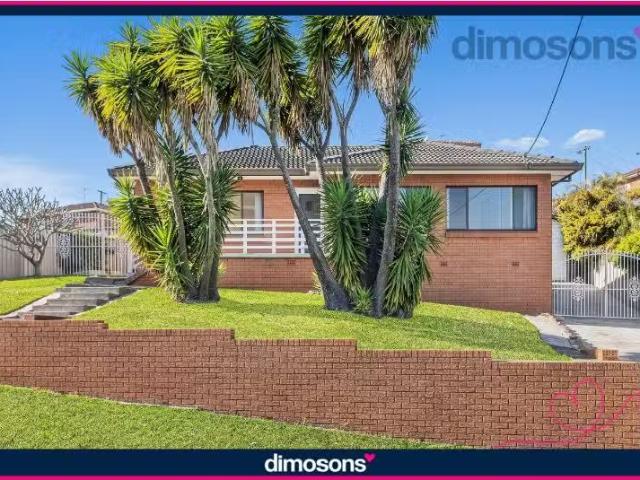 Unique 3 BR 1 Jackson Avenue, Warrawong House for rent Listed.