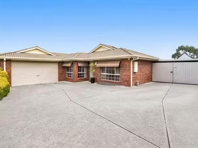 Just in! 3 BR 1 Rossiter Avenue, Roxburgh Park, VIC 3064