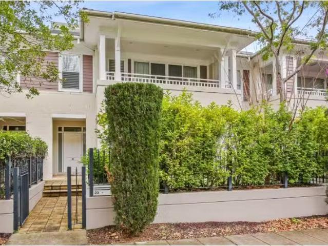 Charming 3 BR 23 Vineyard Way, Breakfast Point House for rent.