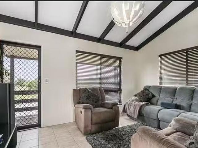 Charming 3 BR 23 Raymond Terrace, Deception Bay, QLD 4508