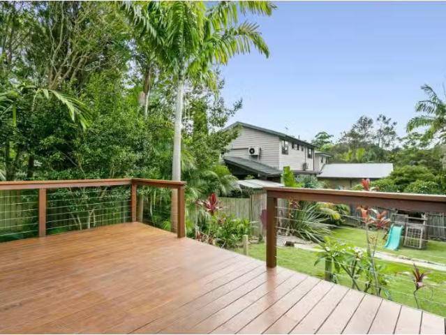 Charming 3 BR 20 Binalong Avenue, Allambie Heights House for r.