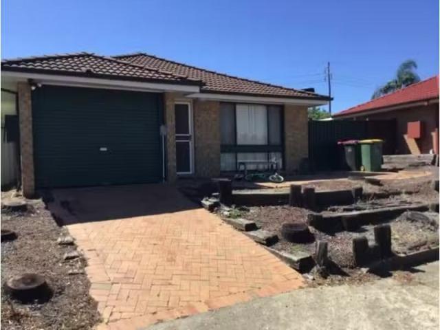 Nice 3 BR 2/10 Game Street, Bonnyrigg House for rent Listed b.