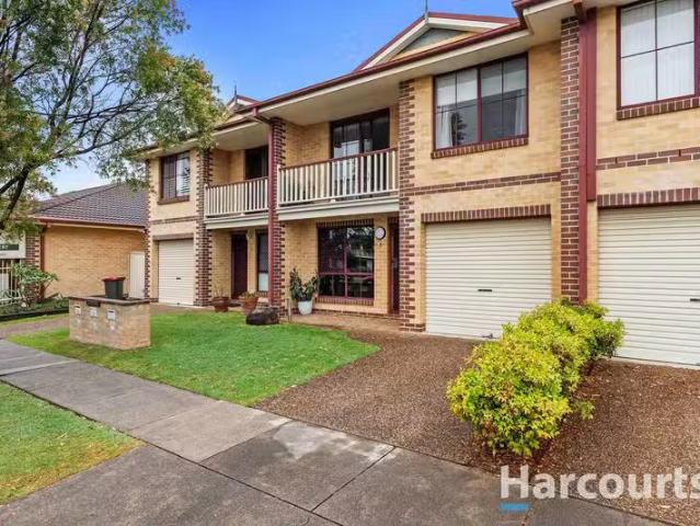 For Rent! 3 BR 2/15 Young Road, Broadmeadow, NSW 2292 Townho.