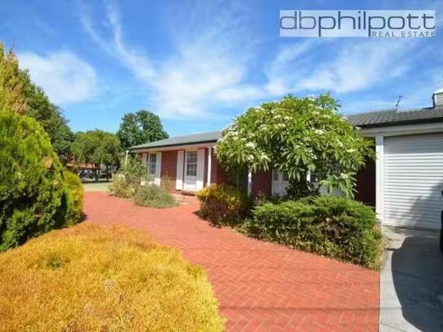 Deal! 3 BR 21 Tamala Crescent, Gilles Plains, SA 5086