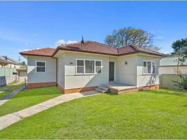 Charming 3 BR 21 Trenton Road, Guildford House for rent Liste.