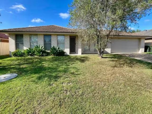 Deal! 3 BR 21 Alpine Avenue, CESSNOCK House for rent Listed b.