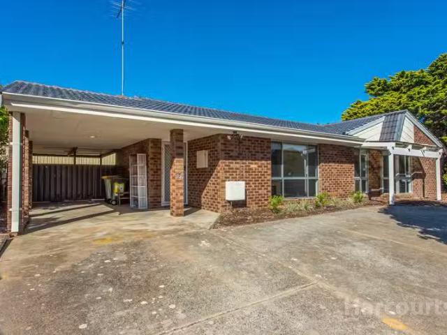 Just in! 3 BR 21 Breaker Close, SILVER SANDS, WA 6210 House.