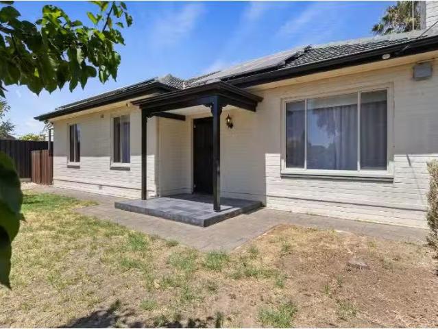 Charming 3 BR 22 Nelson St, South Plympton House for rent Lis.