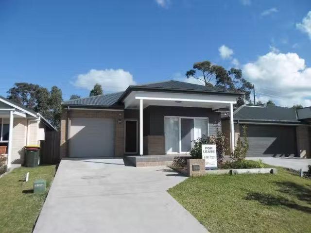 Charming 3 BR 22 Skiff Street, Vincentia House for rent Liste.