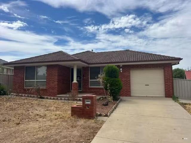 Unique 3 BR 27 Waldner Court, Lavington House for rent Listed.