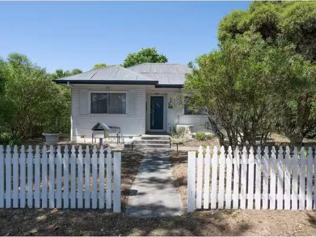 Deal! 3 BR 258 Mc Lachlan Street, ORANGE House for rent Liste.