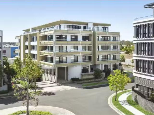 Charming 3 BR 2/5 Cullen Avenue, Jordan Springs Apartment for.