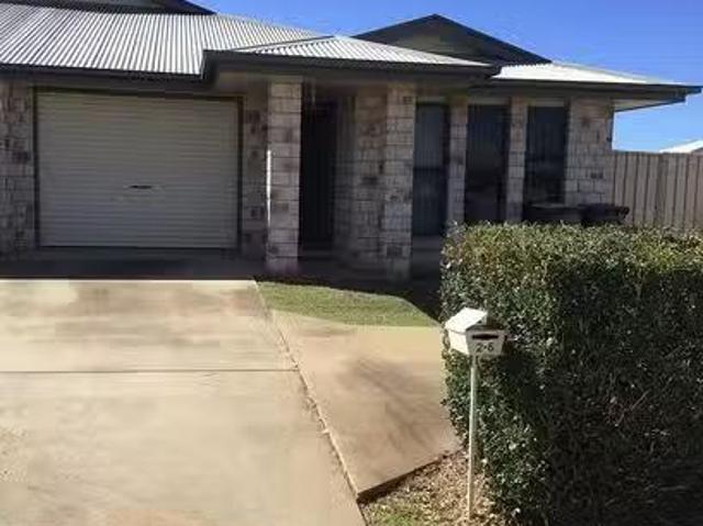 Nice 3 BR 2/6 David Place, Kingaroy, QLD 4610