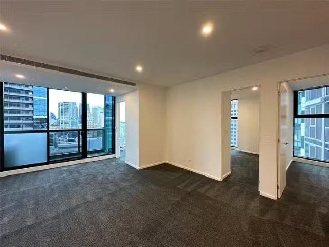 Charming 3 BR 2710/81 City Road, Southbank, VIC 3006