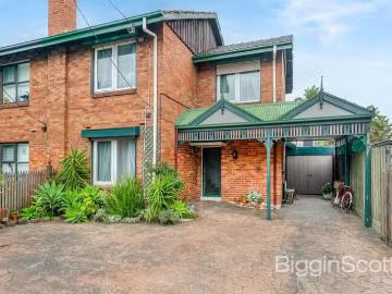 Unique 3 BR 276 Williamstown Road, Port Melbourne, VIC 3207