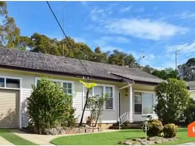 For Rent! 3 BR 28 Westwood Avenue, Adamstown Heights House for.