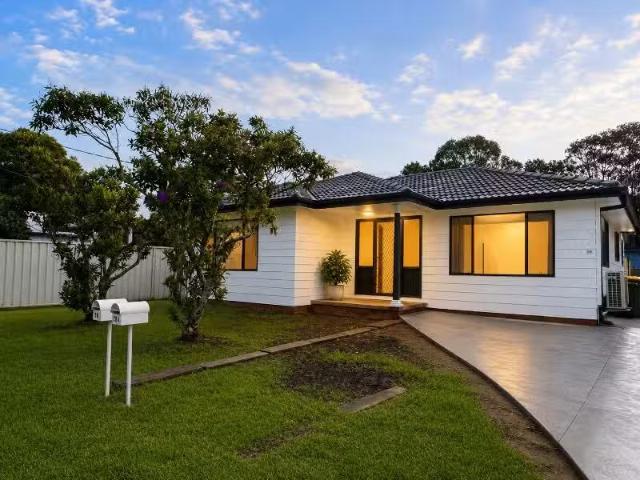 Cheap 3 BR 28 Boyce Avenue, Wyong House for rent Listed by Ke.